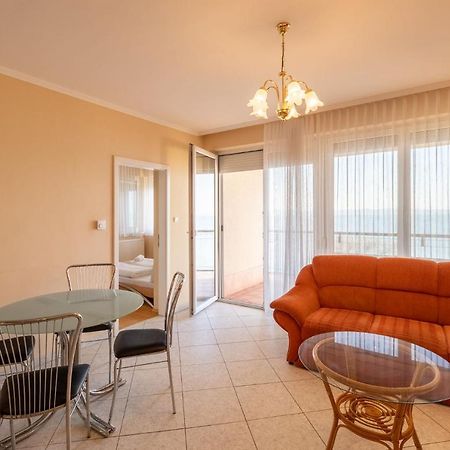 Kek Hullam Apartman By Bltn Apartment Сиофок Екстериор снимка